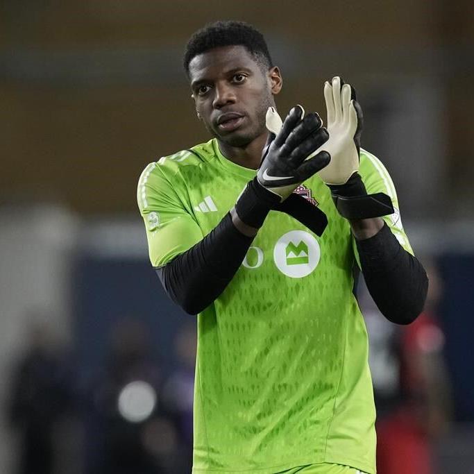 Toronto FC loses goalkeeper Sean Johnson for four to six weeks with broken hand